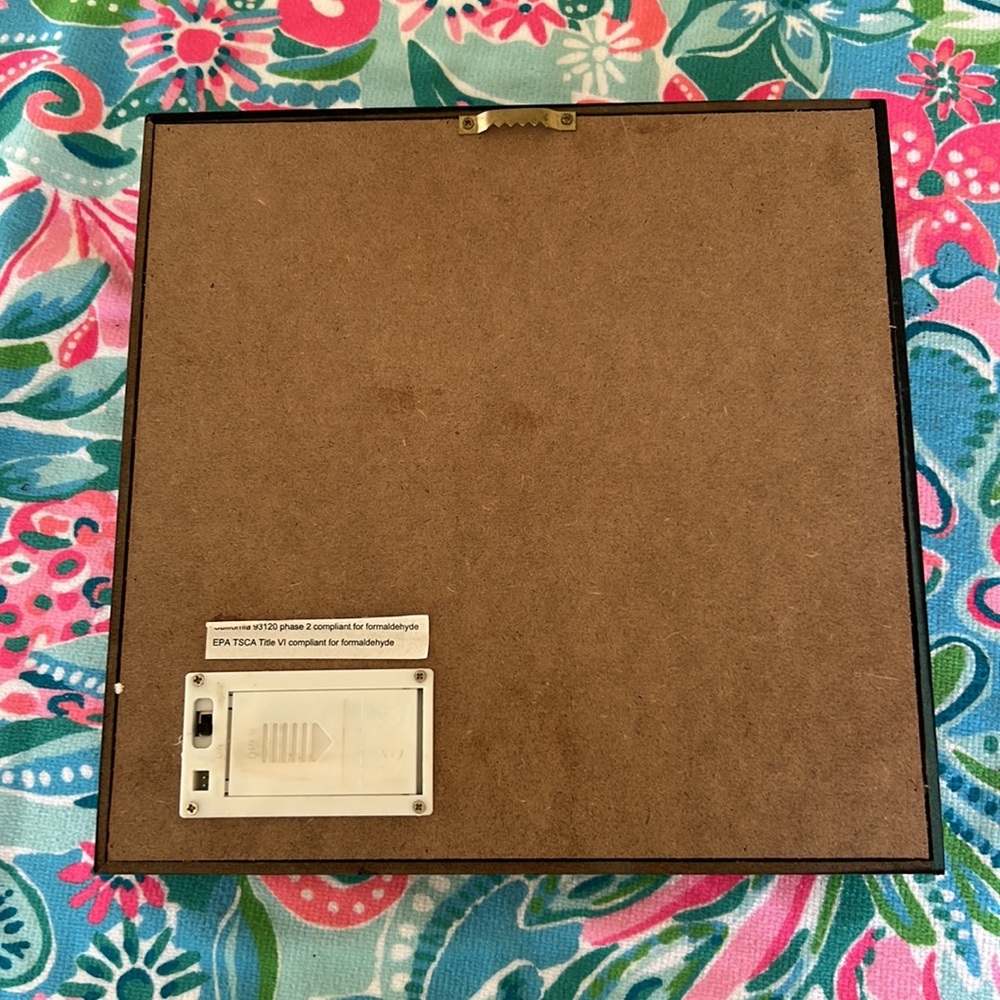 LED Shadowbox, - Picture 3 of 3